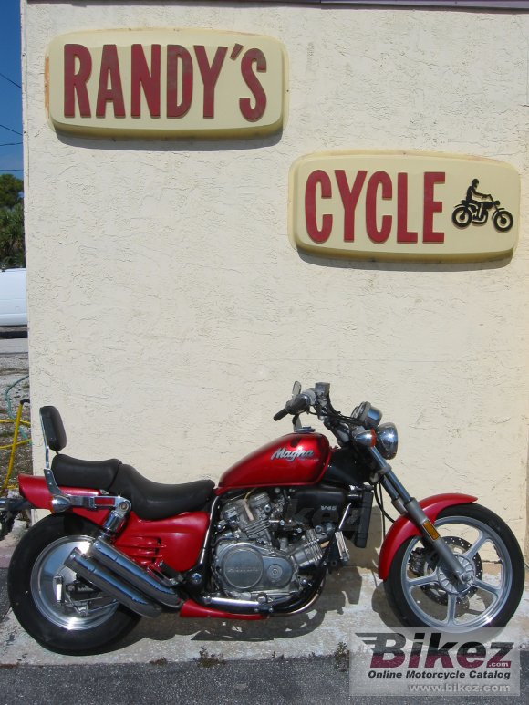 Presenting My Honda Super Magna 750 - 1988 Which Is In Top Condition. This Particular Bike Has Been Exhibited In A Shop Window For 20 Years So It Has Only Driven E - Foto 11